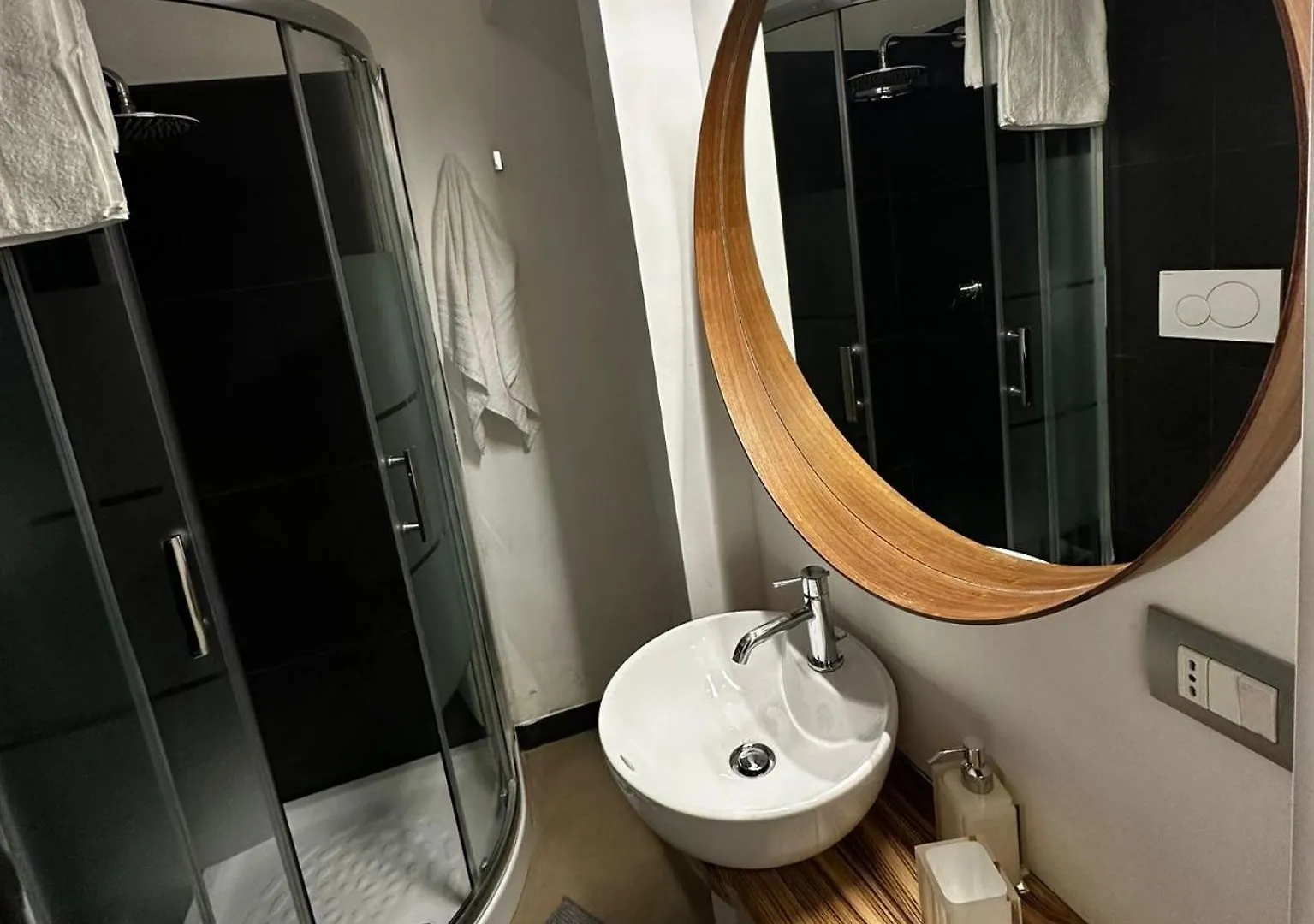 Dimora Storica La Torretta Apartment Bari Italy